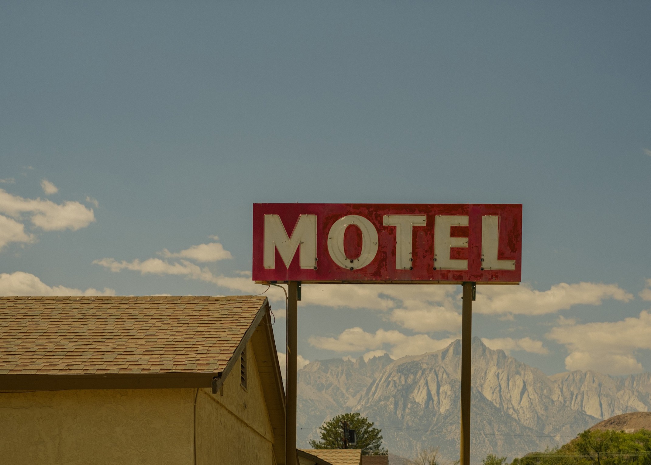 motel_laura-stevens